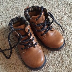 Oshkosh boys boots